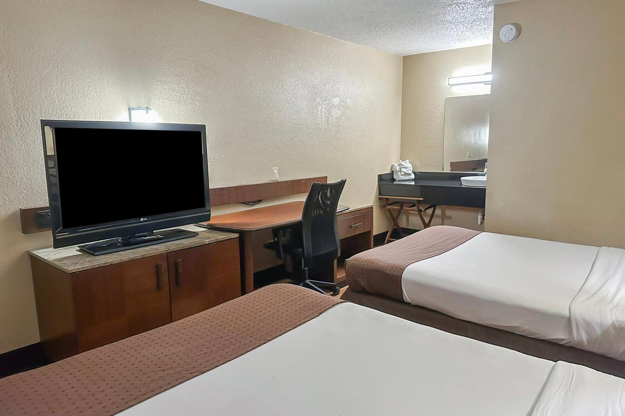 Oyo Hotel Mobile, Al I-65 At Airport Blvd Eksteriør bilde